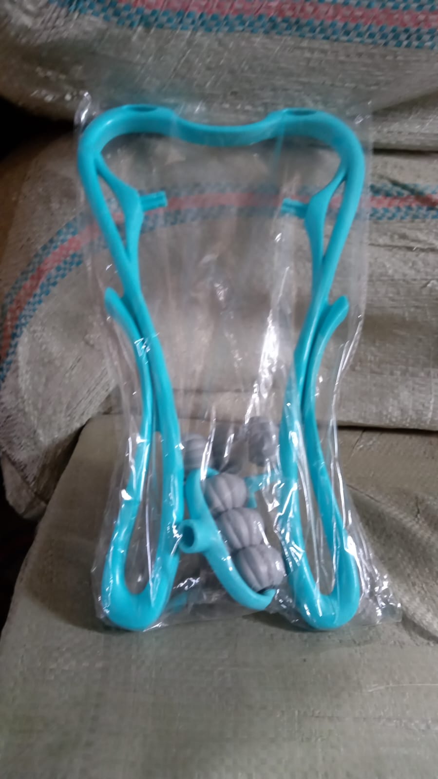 NECK SHOULDER MASSAGER, PORTABLE RELIEVING THE BACK FOR MEN RELIEVING THE WAIST WOMEN (1PC) - Springkart