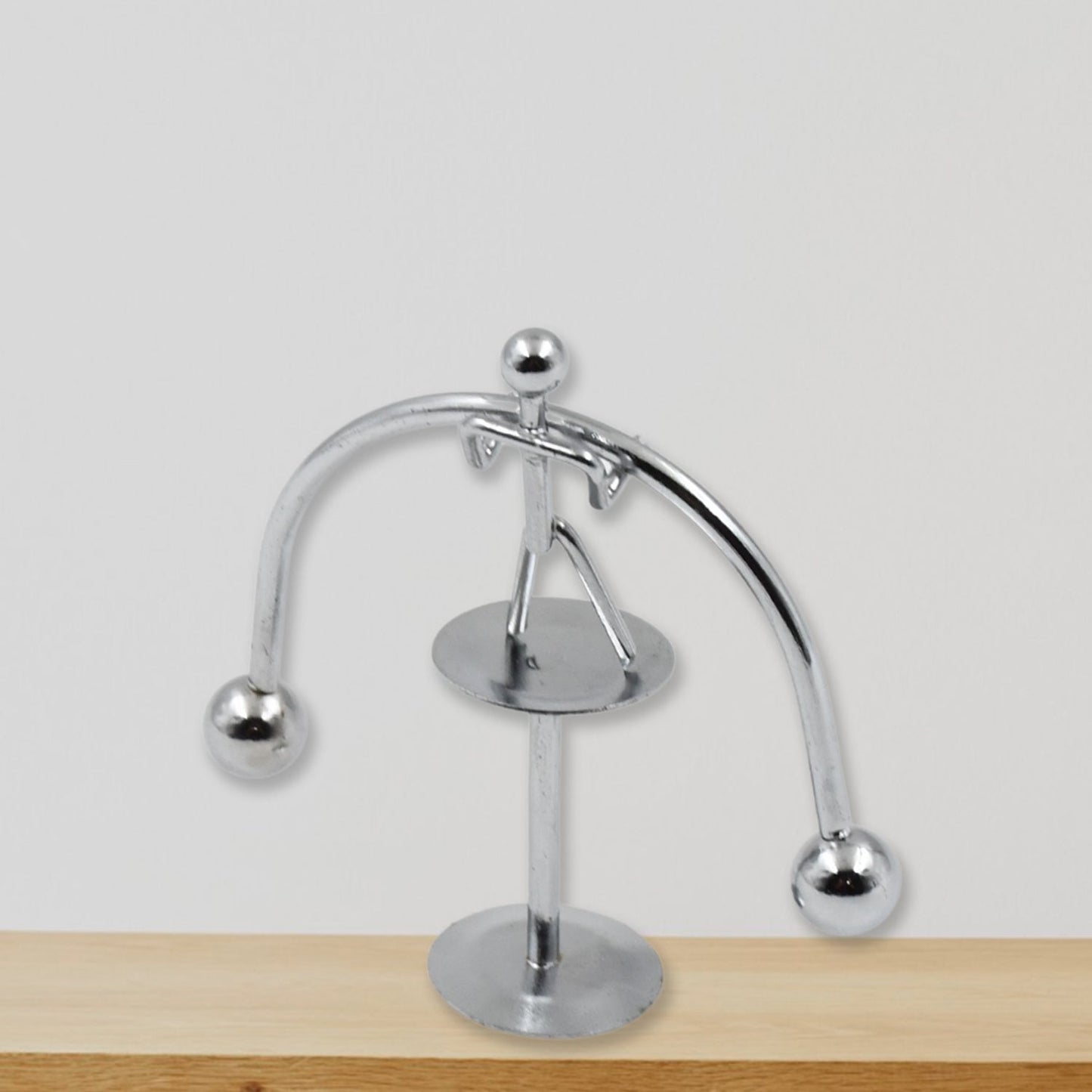 Mini Steel Balance Toy (1 Pc): Desk Decor, Perpetual Motion, Physics Toy - Springkart