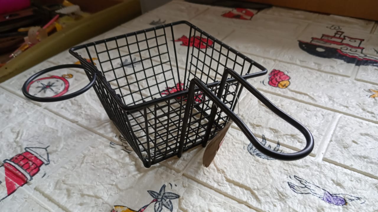 frying baskets for chips Stainless Steel Snack Basket Potato Mesh Strainer Basket French Fries Food Basket Food Strainer Cooking Tools frying basket - Springkart