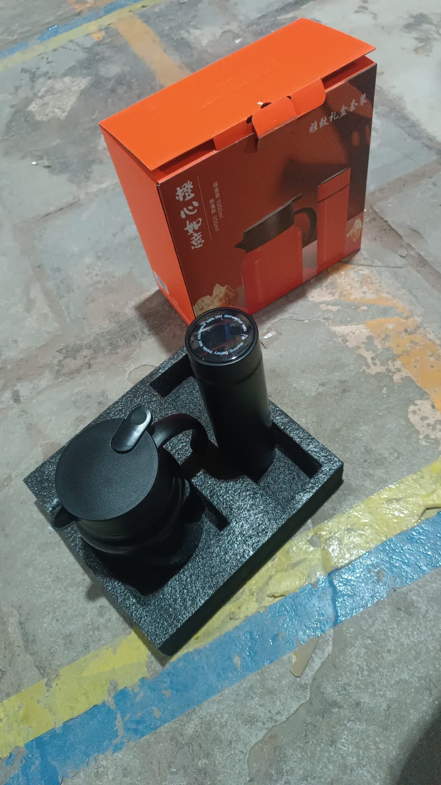 Thermal Coffee Carafe Tea Pot & Water Bottles, with LED Display (Bottle 500 ML & Pot 1000 ML / 2 Pc) - Springkart