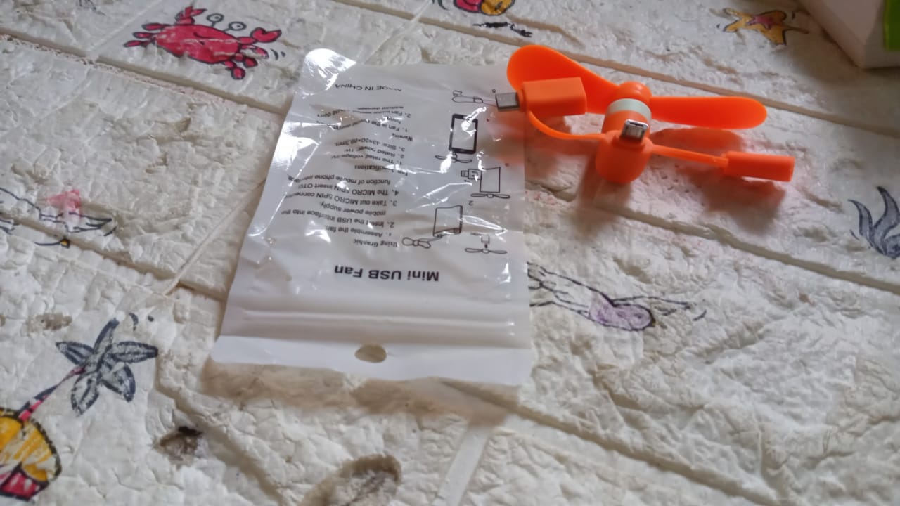 3-in-1 Mini Fan: Portable Cooling for Android, iPhone & Type-C (1 Pc) - Springkart