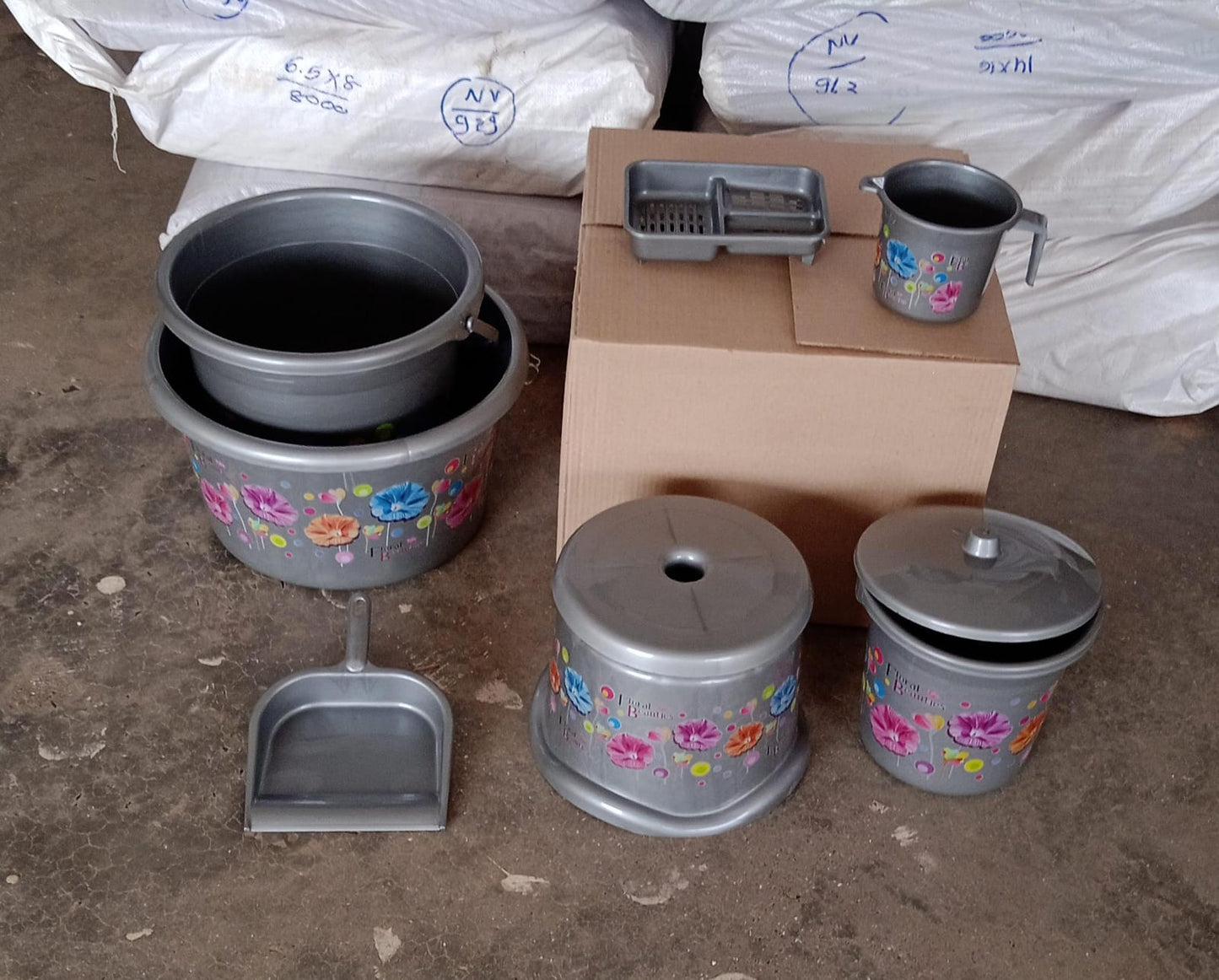 Large Capacity Plastic Bathroom Set of 7Pieces (1pc Big Tub, 1pc bucket,1pc , 1pc Mug, 1pc Soap Case, 1pc , 1pc Stool) - Springkart