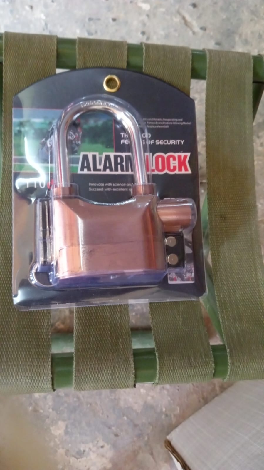 Security Alarm Metallic Lock System with 3 Keys (1 Set / Mix Color) - Springkart