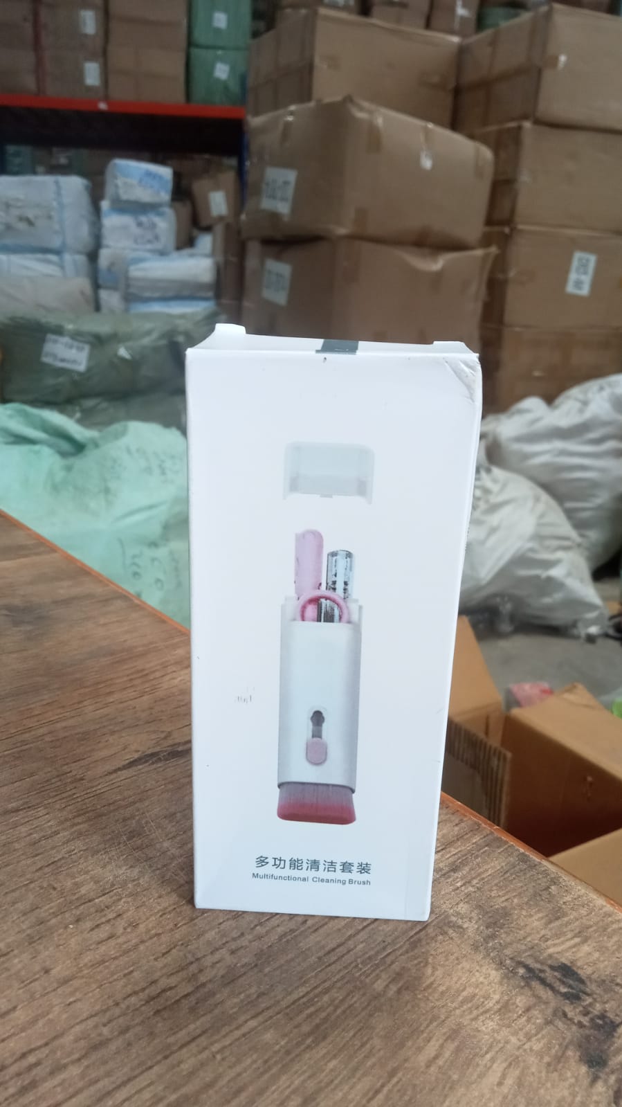 7 in 1 Electronic Cleaner kit, Cleaning Kit for Monitor Keyboard Airpods, Screen Dust Brush Including Soft Sweep, Swipe, Airpod Cleaner Pen, Key Puller and Spray Bottle 02 - Springkart