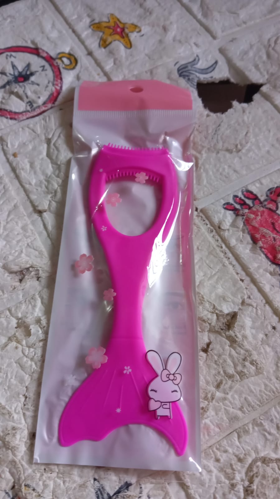 Multifunctional Easy To Clean Curved Silicone Eyeliner Stencils Wing Tips Quick Reusable for Makeup Tool for Beginners, Eyelashes Brush Curler Comb Eye Makeup Tool Female Supply (1 Pc) - Springkart