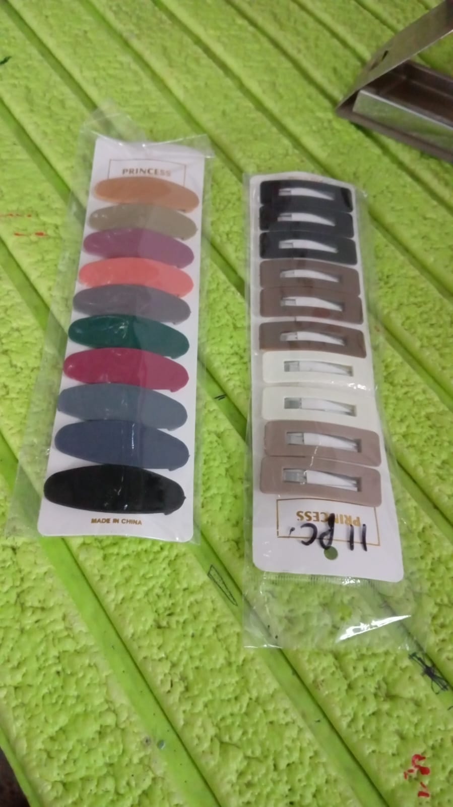 Miss Beauty 10pcs Cute Matte Multicolour & Design Hair Clip Set - Springkart