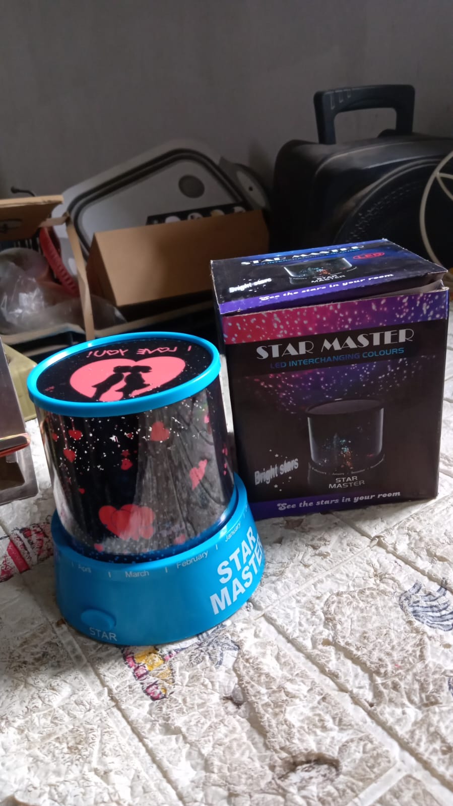 LED Projector Night Light Amazing Lamp, 3 Battery operated lamps, Rotation With the music Function, Master for Kids Bedroom Home Decoration Night Romantic Gift (Battery Not Included / 1 pc) - Springkart