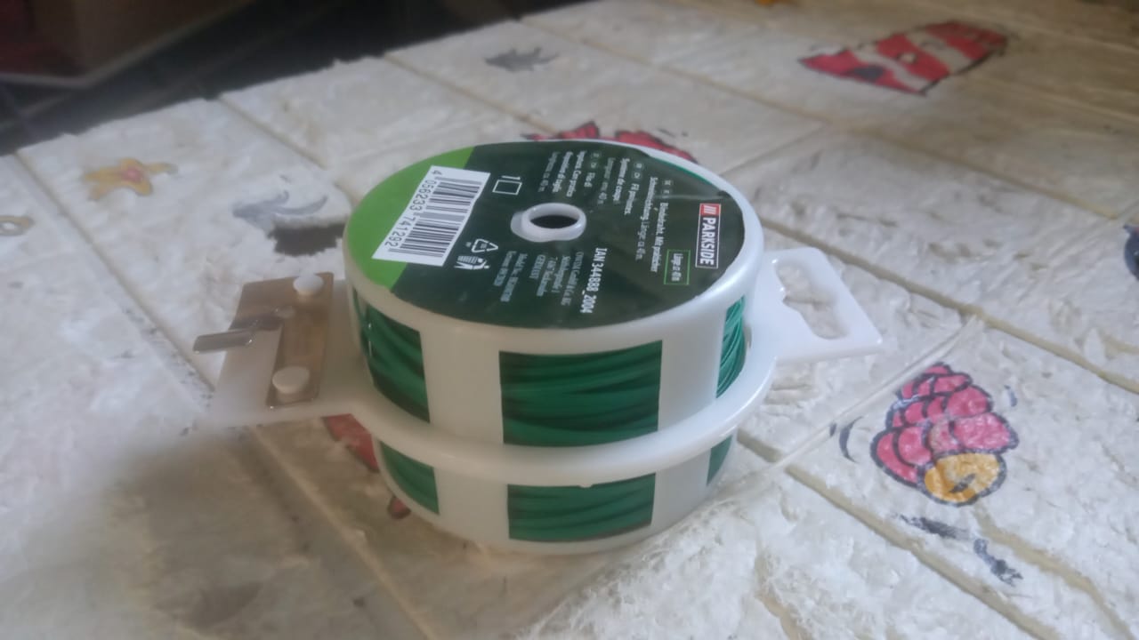 Garden Wire, Sturdy Plant Ties for Support, Garden Ties with Cutter for Tomatoes Vines, Plant Wire Tie Wire for Indoor, Outdoor, Home and Office Use (50 Mtr) - Springkart