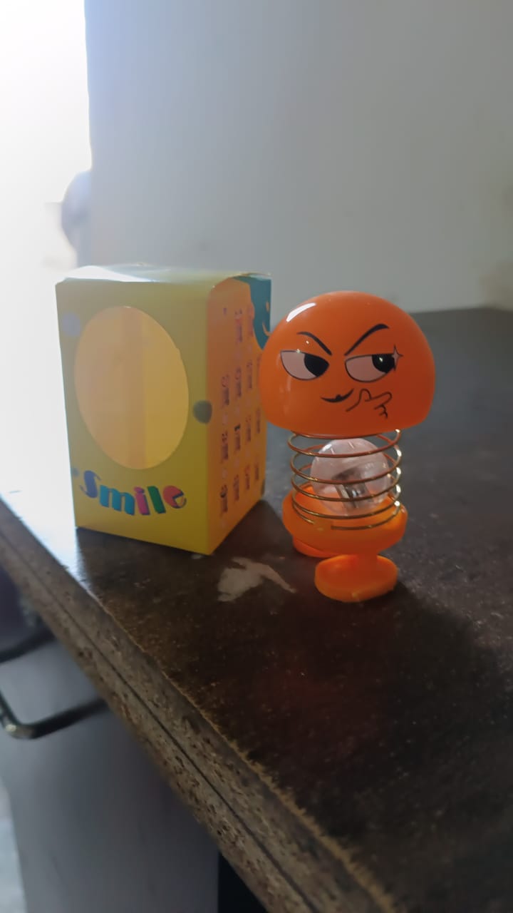 Cartoon Face, Spring Doll Dance Toy (1 Pc / With Color Box) - Springkart