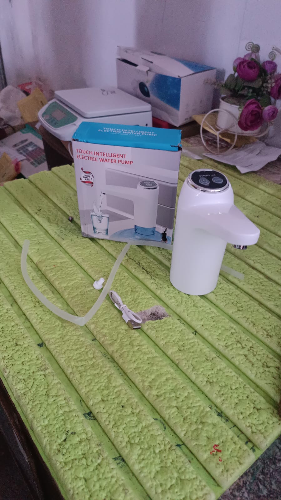 Water Dispenser, Portable Water Bottle Pump USB Charging Electric Automatic Drinking Pump, Portable Drinking Dispenser Pump for Home Kitchen Living Room Office Camping - Springkart