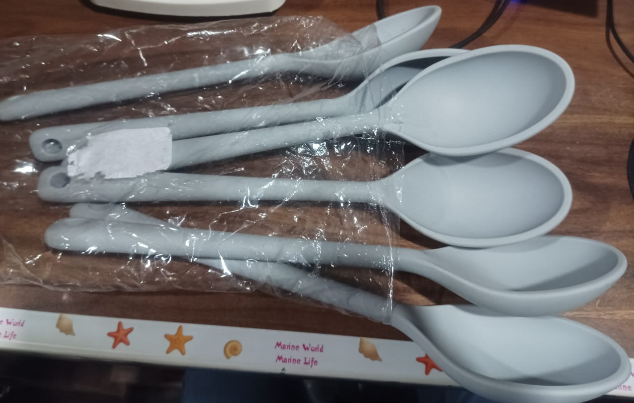 MULTIPURPOSE SILICONE SPOON, SILICONE BASTING SPOON NON-STICK KITCHEN UTENSILS HOUSEHOLD GADGETS HEAT-RESISTANT NON STICK SPOONS KITCHEN COOKWARE ITEMS FOR COOKING AND BAKING (6 Pc Set) - Springkart