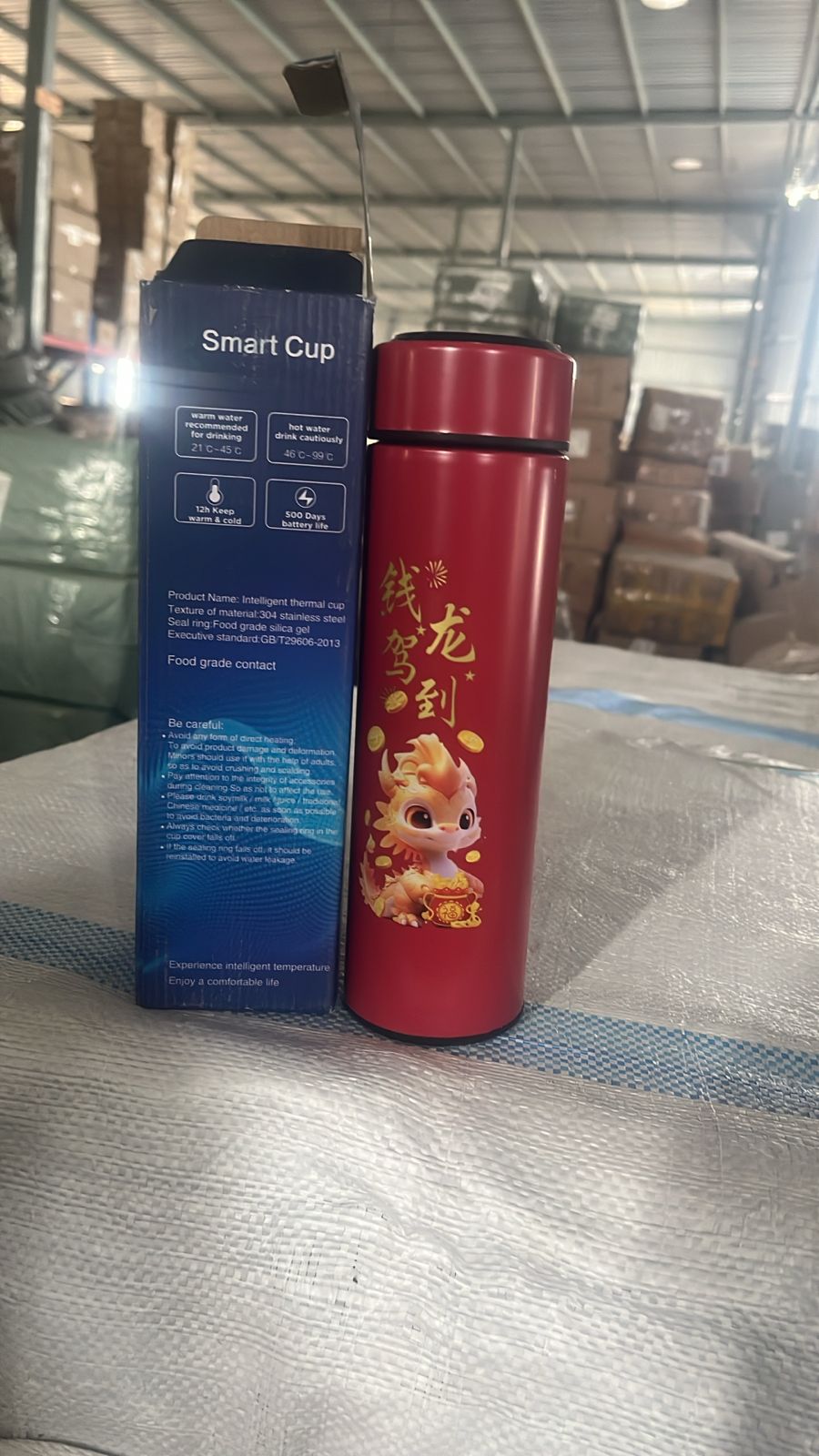 Printed Smart Vacuum Insulated Water Bottle with LED Temperature Display (1 Pc / 500 ML Approx / Multicolor) - Springkart