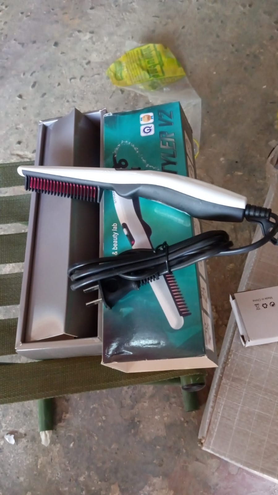 Electric Hair Straightening Comb Portable Straight Beard Comb (1 Pc) - Springkart