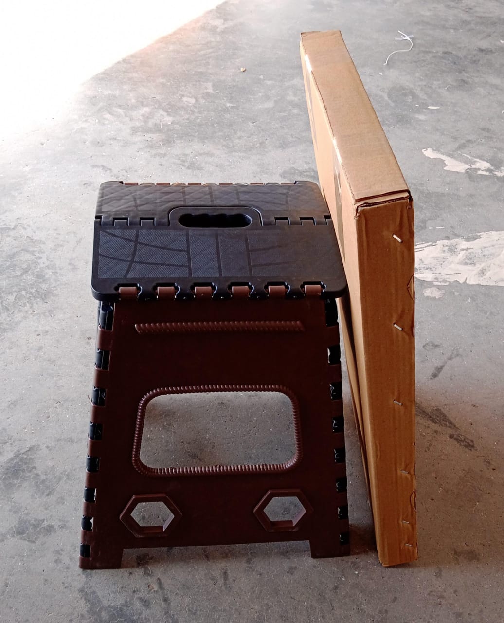1pc 18inch Folding Stool for Adults and Kids, Also For Kitchen Stepping With (Brown Box) - Springkart