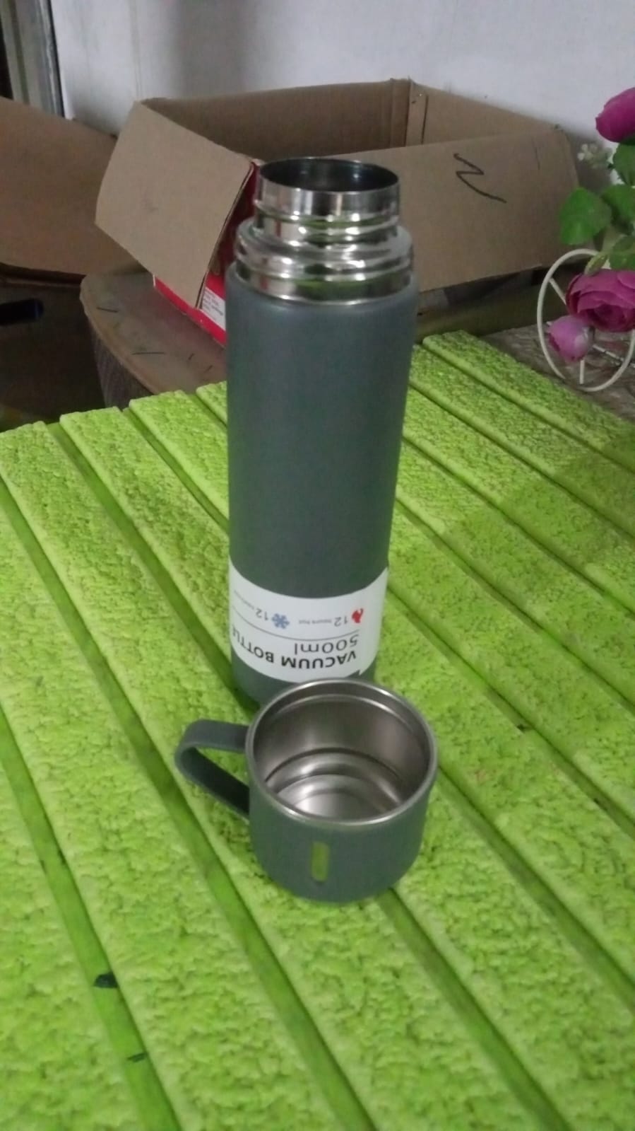 Stainless Steel Vacuum Insulated Water Bottle With Coffee / Tea Mug (500 ML) - Springkart
