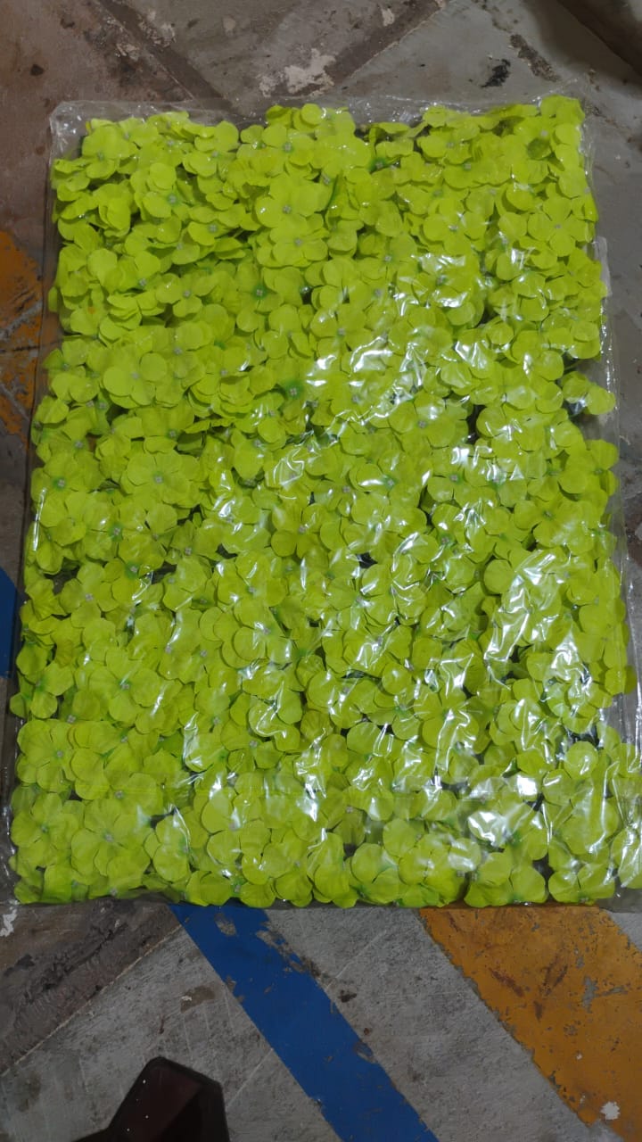 Plastic Wall Artificial Flowers Plant Base (60×40 CM / 1 Pc) - Springkart