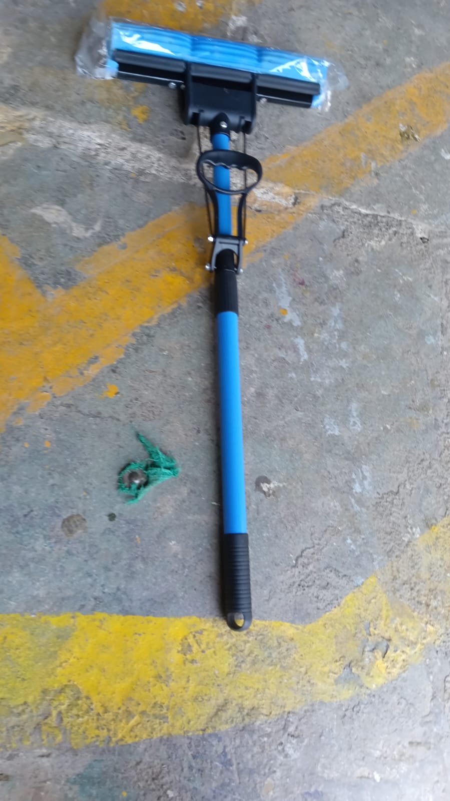 Floor Cleaning Squeeze Mop with Adjustable Telescopic Handle Squeegee Absorber Sponge Cleaner Pocha for Home Kitchen Bathroom (1 Pc) - Springkart