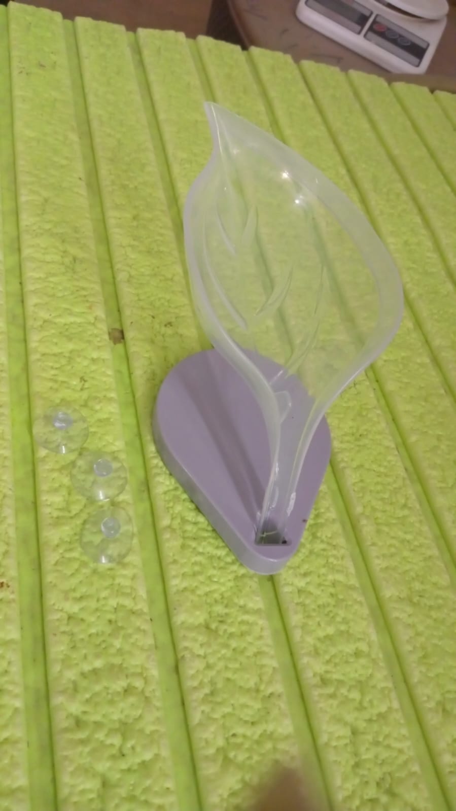 Plastic Leaf Shape Soap Box Self Draining Bathroom Soap Holder, Decorative Drainage Plastic Soap Dish with Draining Tray (Mix Color / 1 Pc) - Springkart