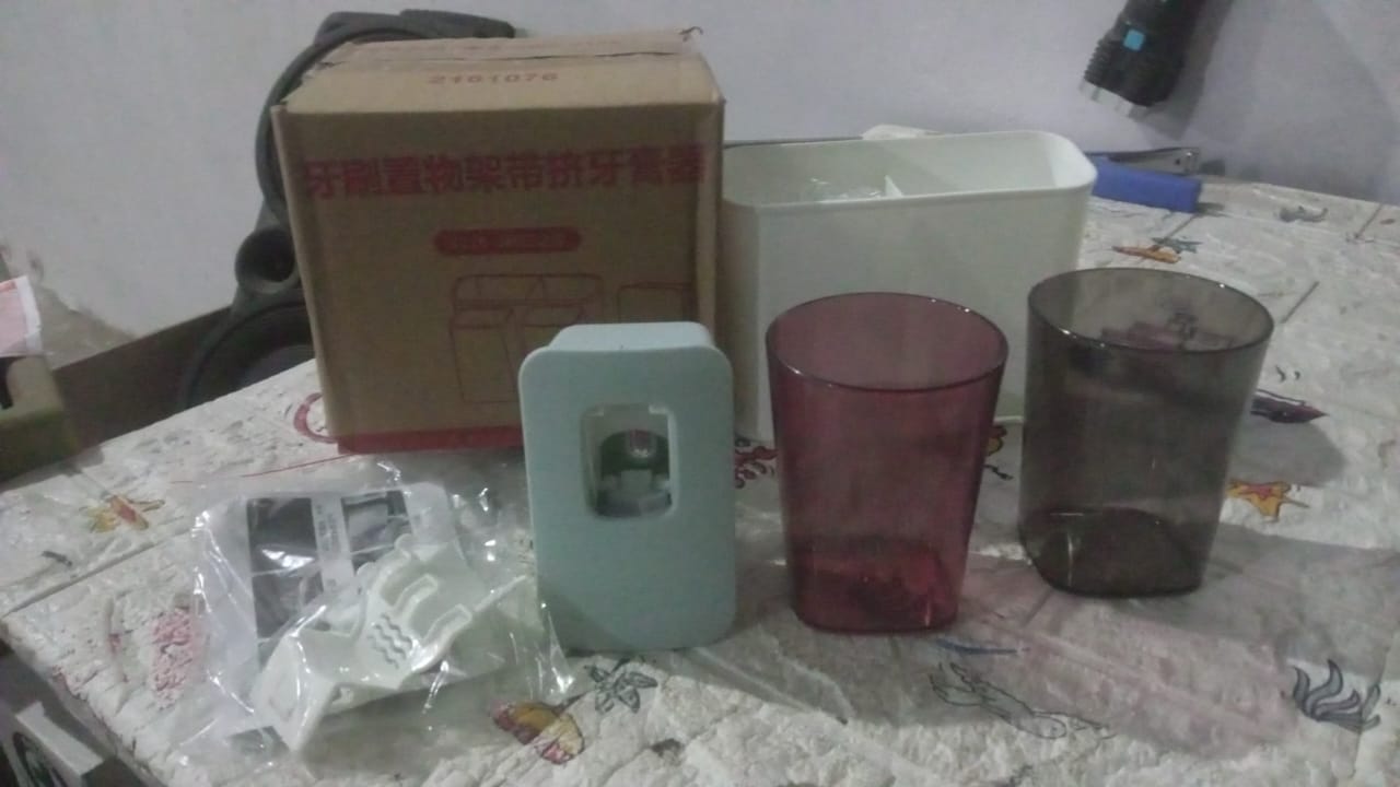 Wall Mount Toothbrush Holder with 2 Cups Automatic Toothpaste Holder Multi-Functional Kids Favorite Candy Toothbrush Holder Bathroom Accessories Organizer Rack - Springkart