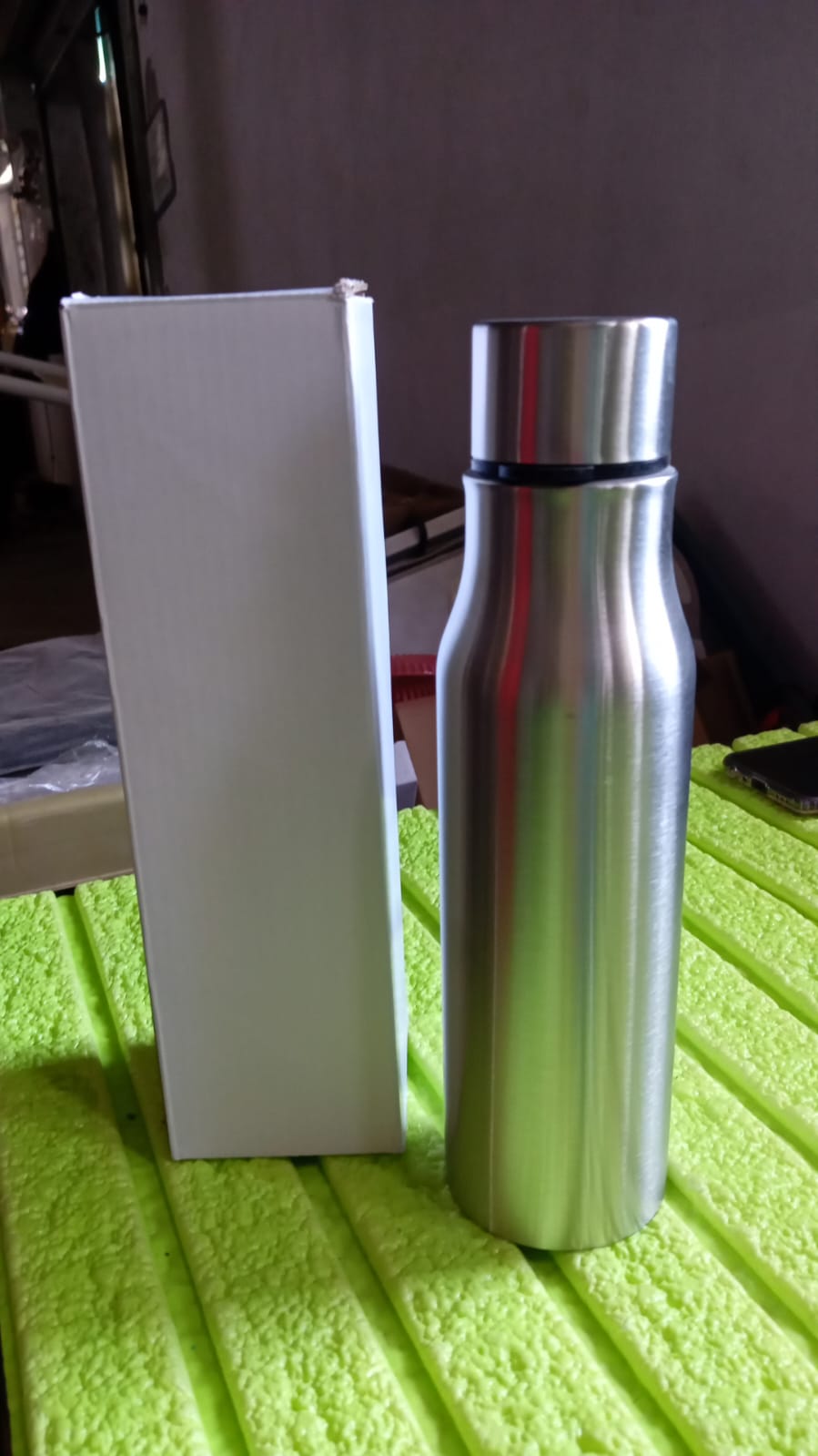 Stainless Steel Water Bottle | Leak Proof | Office Bottle | Gym Bottle | Home | Kitchen | Hiking | Trekking Bottle | Travel Bottle (1000 ML) - Springkart
