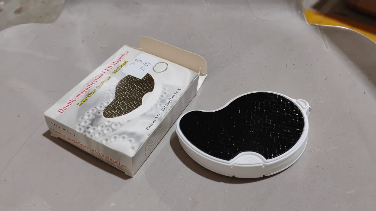 Double-Magnification Led Magnifiers with Light (1 Pc / Big) - Springkart