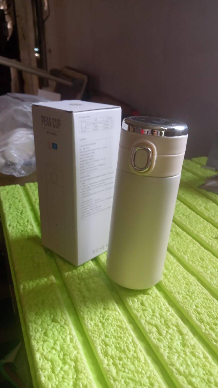 Smart Vacuum Insulated Water Bottle with LED Temperature Display, Cold & Hot | Leak Proof | Office Bottle | Gym | Home | Kitchen | Hiking | Trekking | Travel Bottle (Mix Color & Design / 320 ML) - Springkart