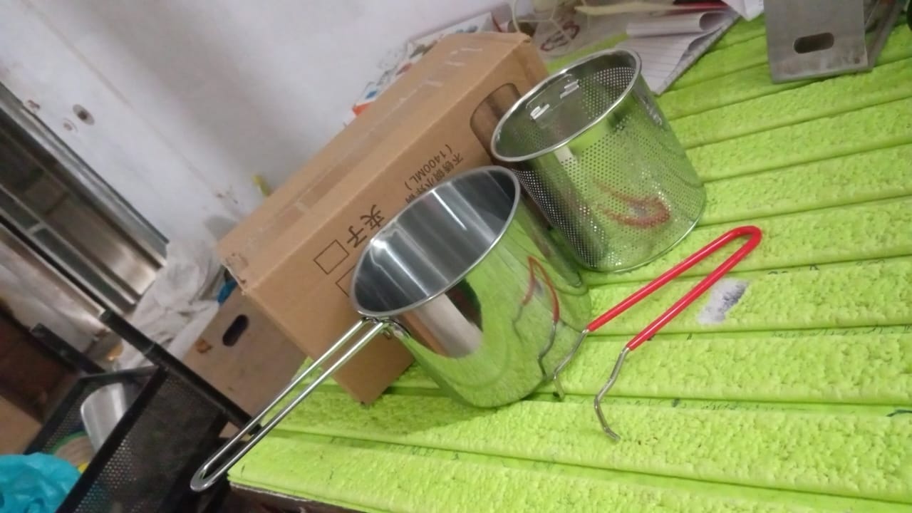 Small Deep Frying Pot With Strainer Basket (2 Pc Set) - Springkart