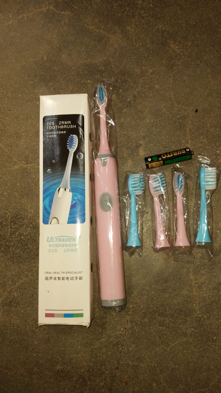 Adult Waterproof Electric Toothbrush with 3 Toothbrush Head Battery Operated Toothbrush (1 Pc / Battery Included) - Springkart