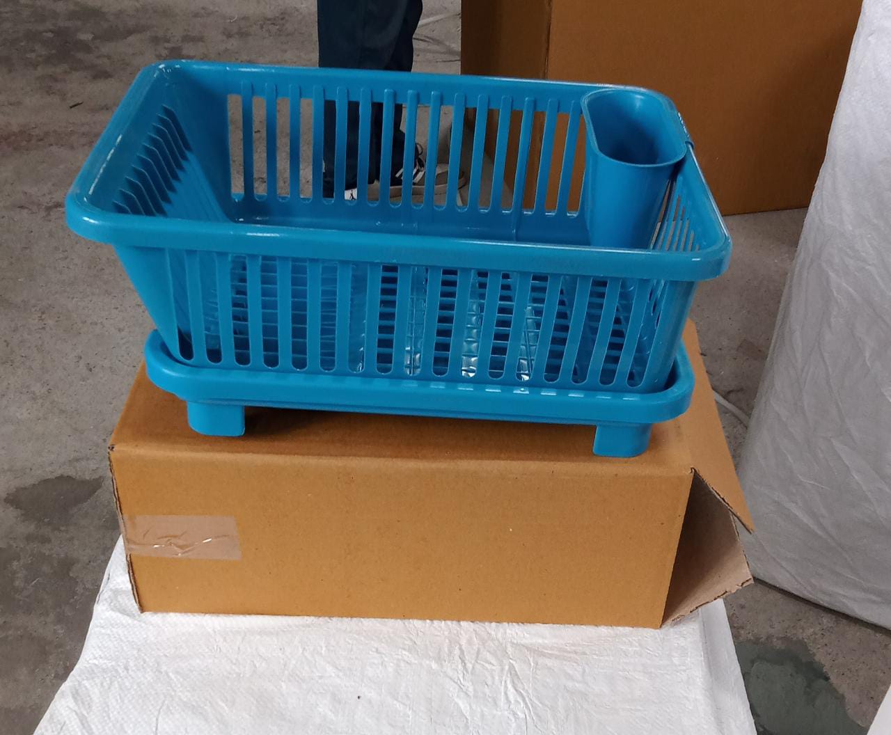 Plastic Sink Dish Drainer Drying Rack (With Brown Box) ( MOQ :- 6 Pc) - Springkart
