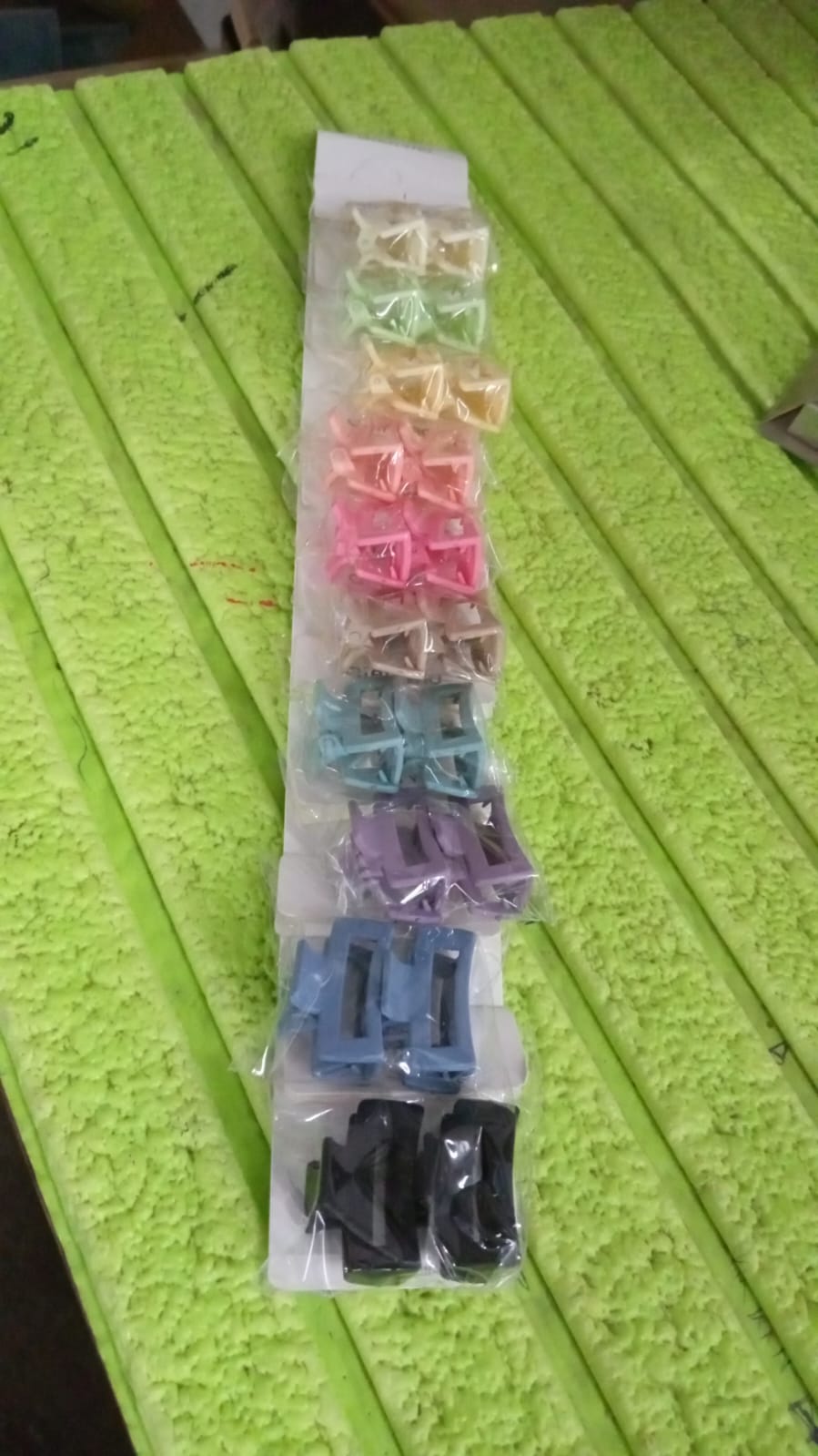 Matt Mini Hair Claw (2 Pc / Mix Colors) - Springkart