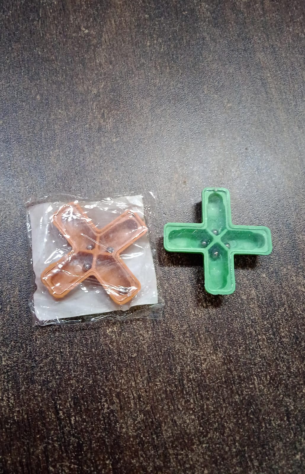 Magic Toys Magic Cross Magic Tricks Puzzle (1 Pc / Mix Color & Design) - Springkart