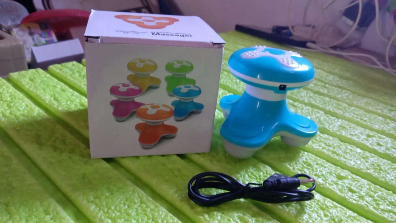 Multifunctional Mini Massager, Triangle Electric USB Massager, Automatic Switch, Relieve Fatigue, As a Gift (1 Pc / Battery Not Included) - Springkart