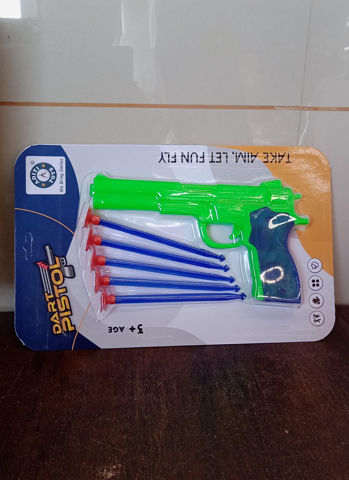 Medium Size Plastic 1 Gun with 5 Soft Suction Dart Bullets (1 Set) - Springkart