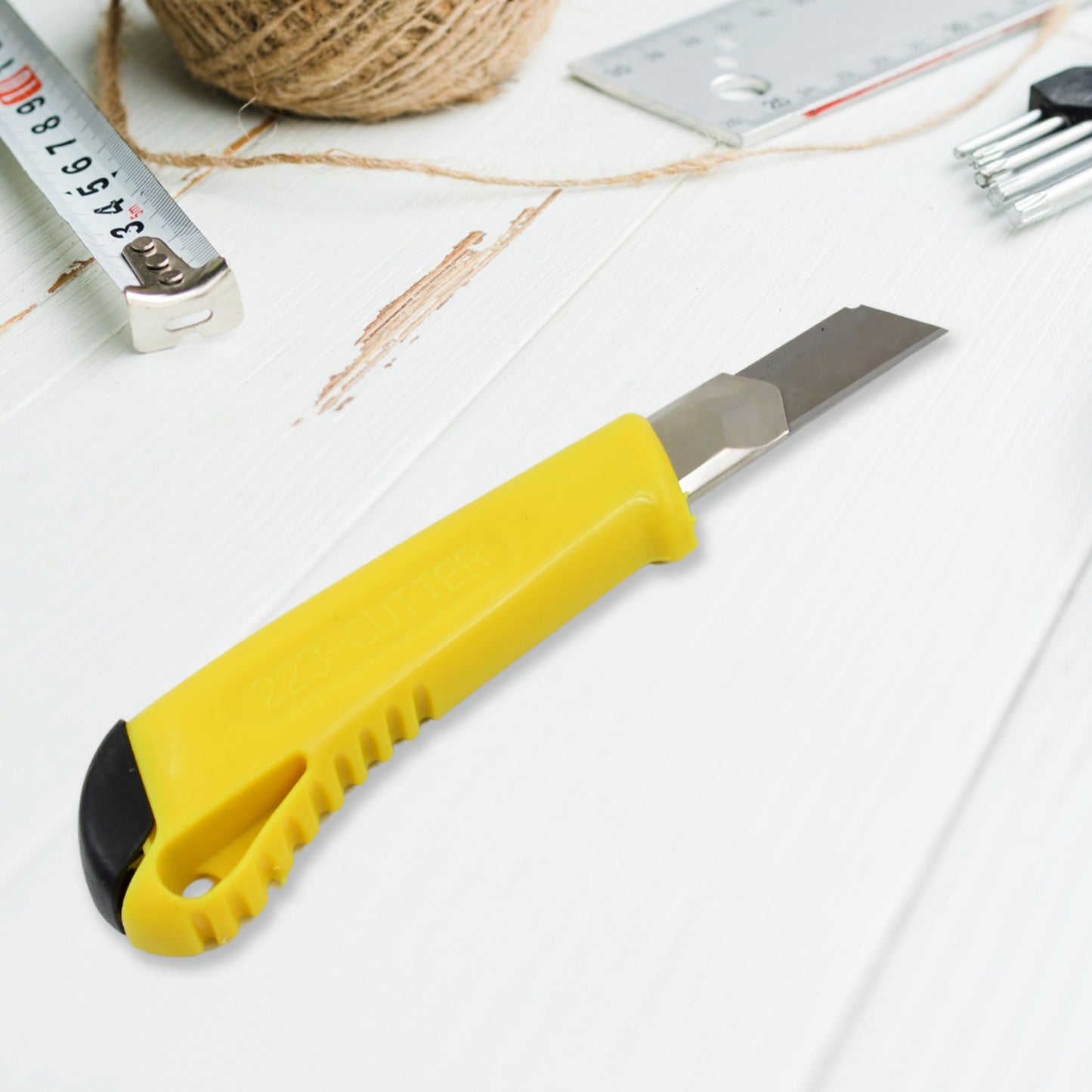 Heavy Duty Working Cutter Knife (1 Pc) - Springkart
