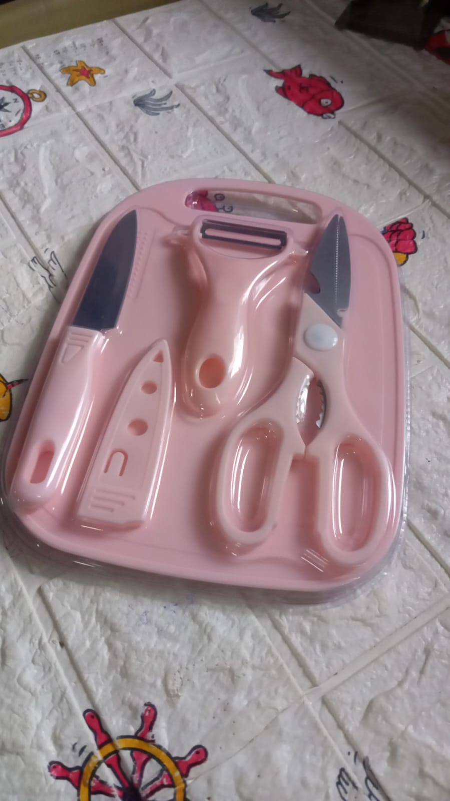 Mini Travel Cutting Board Set, 4 Pcs Portable Mini Camping Plastic Cutting Board & Knife, Fruits & Vegetable Peeler Scissors, Kitchen Knives Set, for travel, picnic, camping, outdoor, park (4 Pc Set) - Springkart