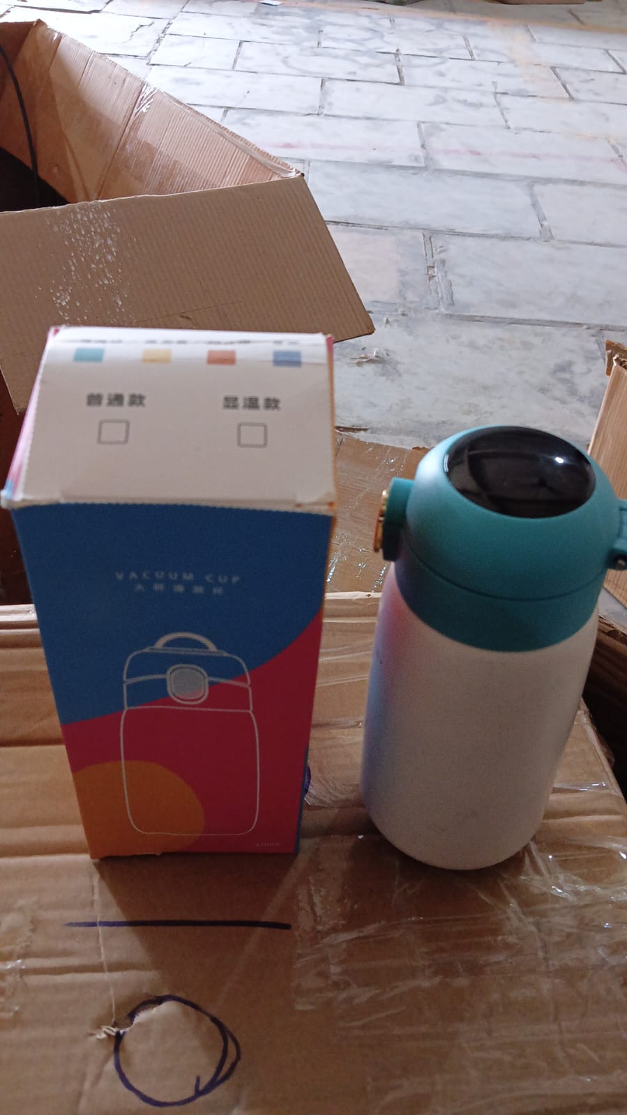 Smart Vacuum Insulated Water Bottle with LED Temperature Display, Cold & Hot | Leak Proof | Office Bottle | Gym | Home | Kitchen | Hiking | Trekking | Travel Bottle (420 ML) - Springkart