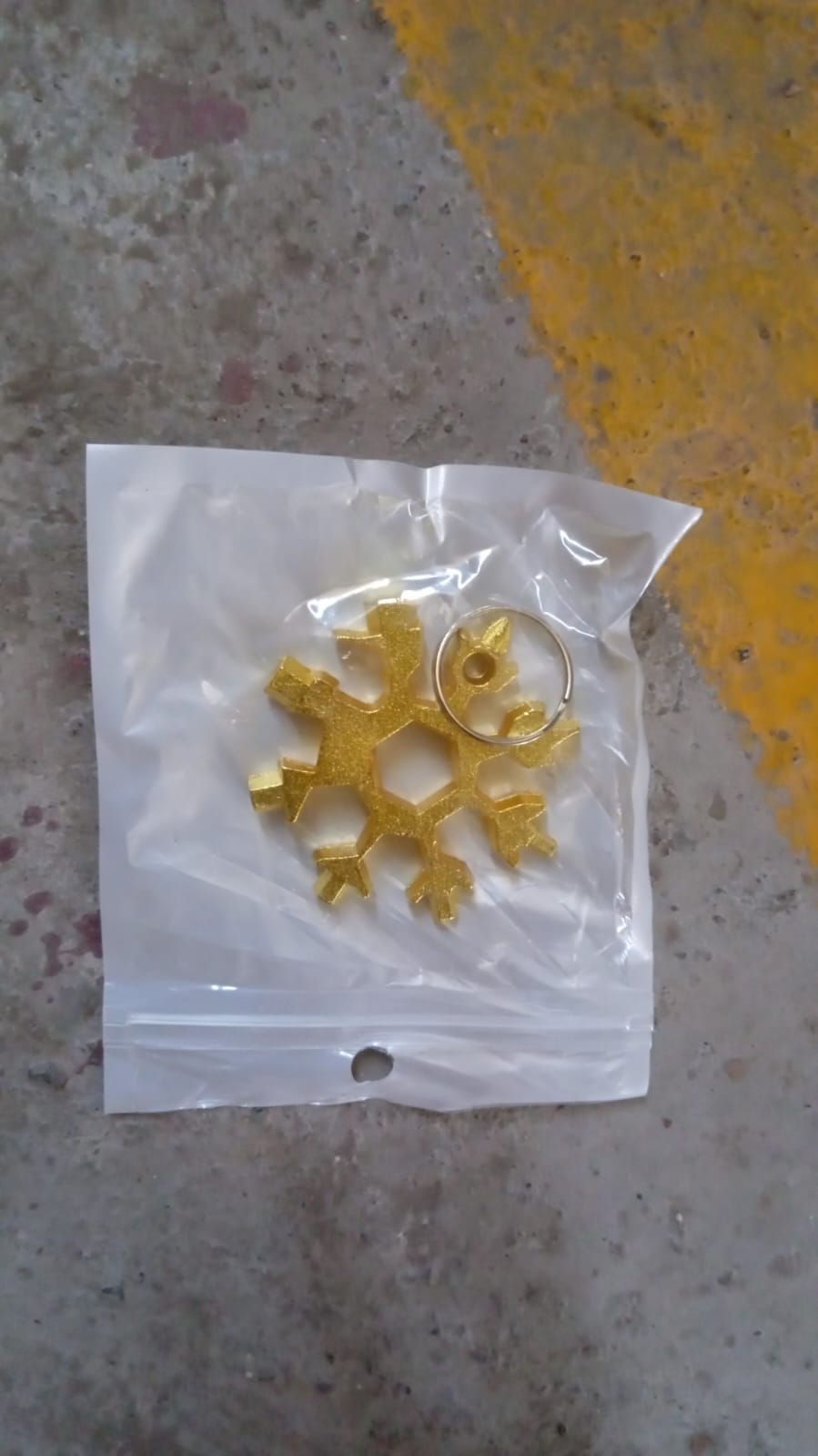 Durable & Portable 18 in 1 Snowflake Multi-Tool, Snowflake Bottle Opener Flat Phillips Screwdriver Kit Wrench - Springkart