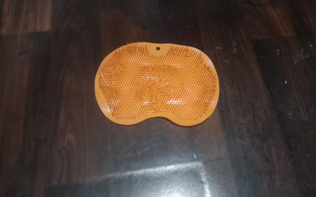 Silicone Bath Massage Cushion with Suction Cup, Shower Foot Scrubber Brush Foot Bath Mat Scrubber, Anti-Slip Exfoliating Dead Skin Massage Pad Lazy Wash Feet Bathroom Mat - Springkart