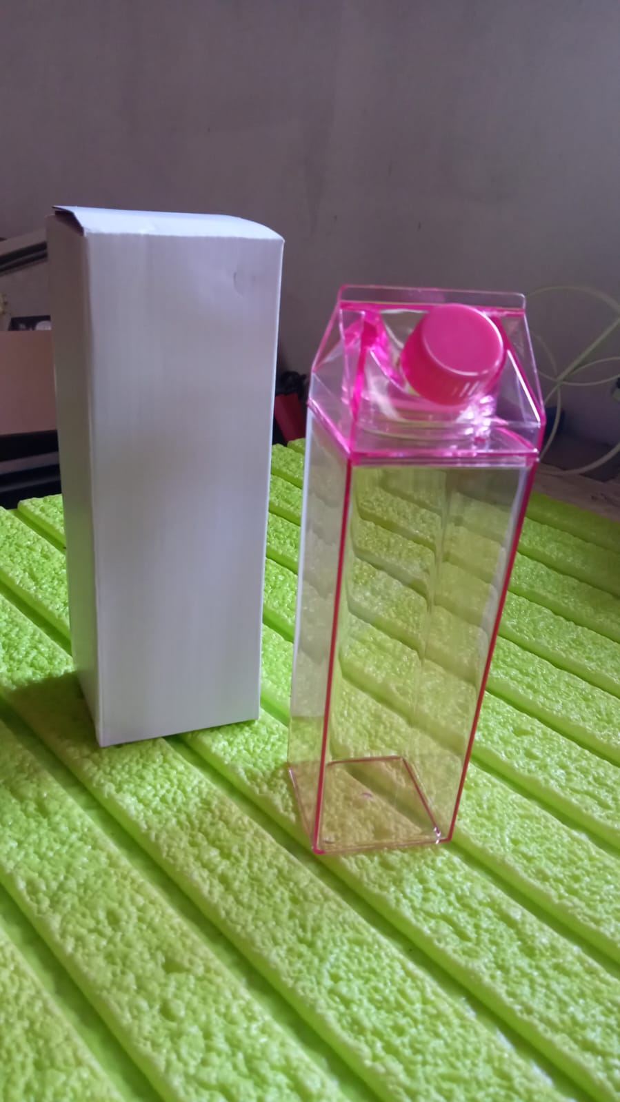 Plastic Milk Carton Colorful Clear Water Bottle, 17 Oz Portable Milk Box Leakproof Square Juice Bottle for Outdoor Sports Travel Camping - Springkart
