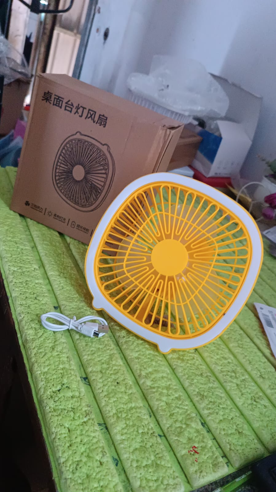 USB PORTABLE MINI DESK FAN WITH LIGHT (1 PC) - Springkart