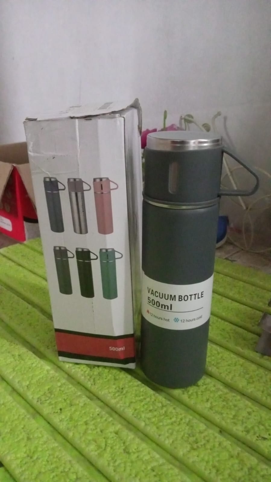 Stainless Steel Vacuum Insulated Water Bottle With Coffee Tea Mug (500 Ml) - Springkart