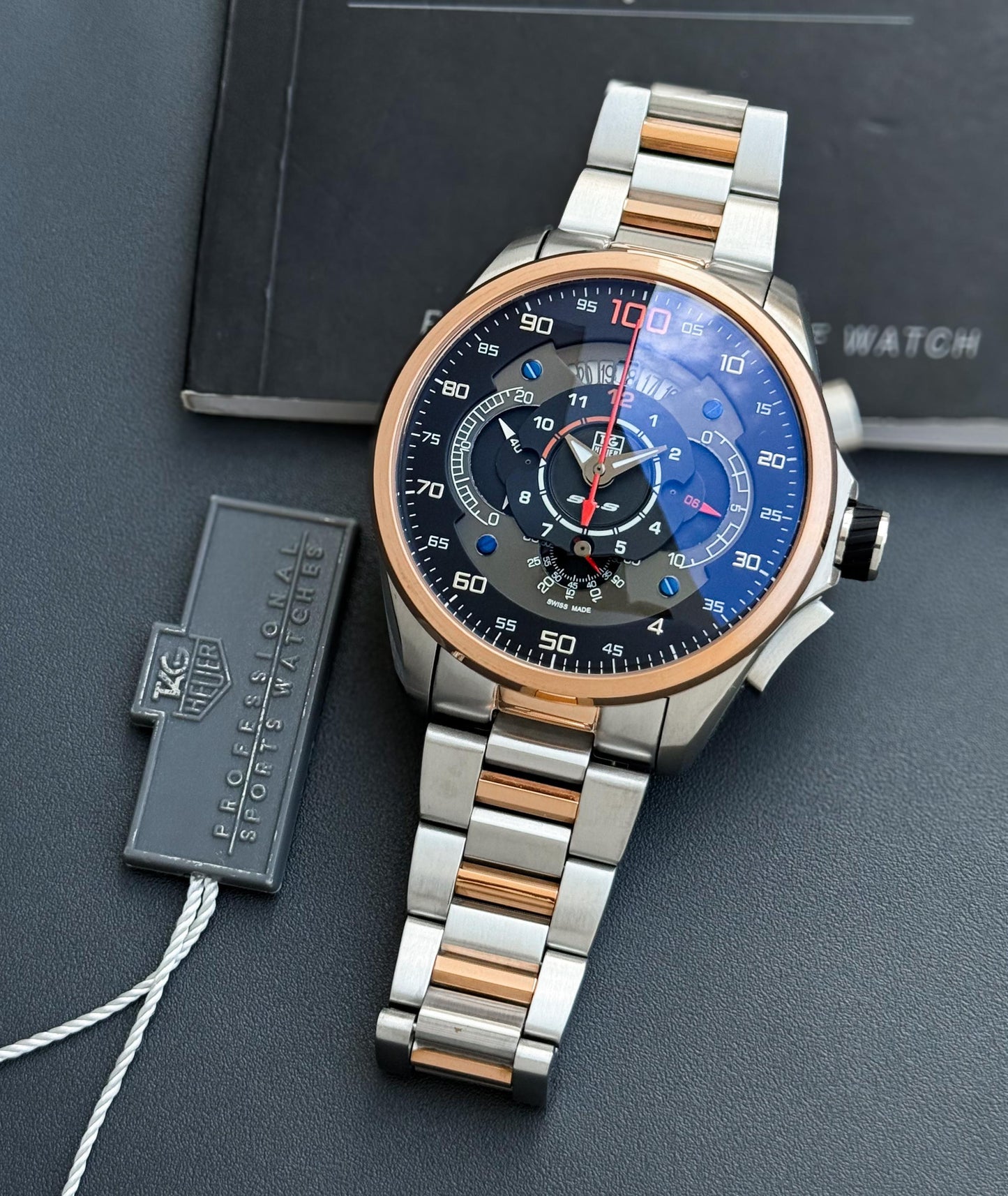 Taguer Daring and complex inside and out, our new motion-powered automatic Modern Machine