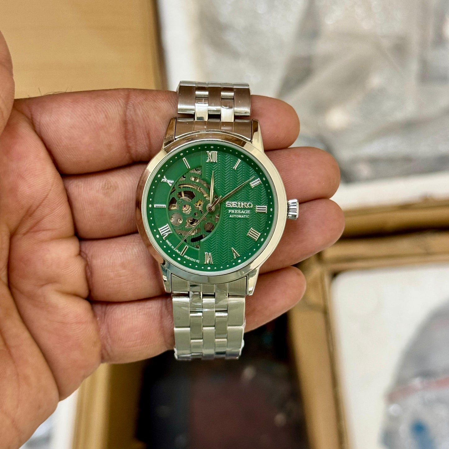 Seiko Prestage Cocktail Time ‘Grasshopper’ (model SSA441J1) is a distinguished timepiece