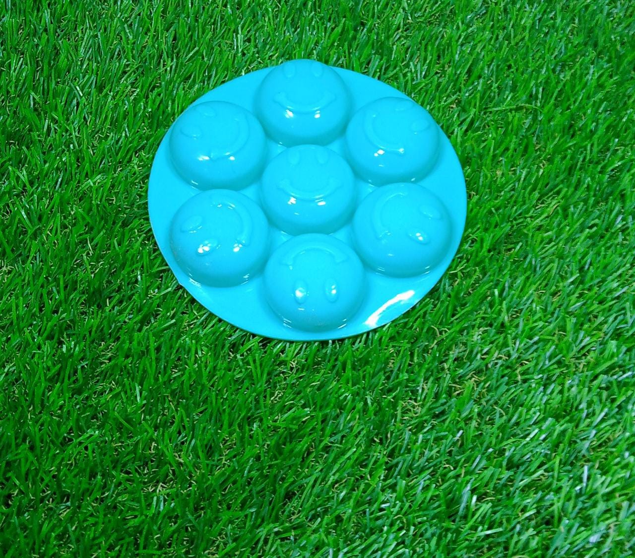 7cavity smiley shape chocolate mold tray cake baking mold Flexible silicone chocolate making tool - Springkart