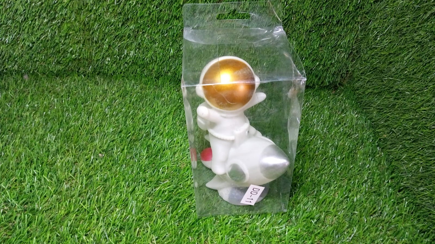 Space Astronaut Figurines Resin Crafts Mini Figure Model Home Decor DIY Home Office Desktop Ornament Miniatures Desk Decoration - Springkart