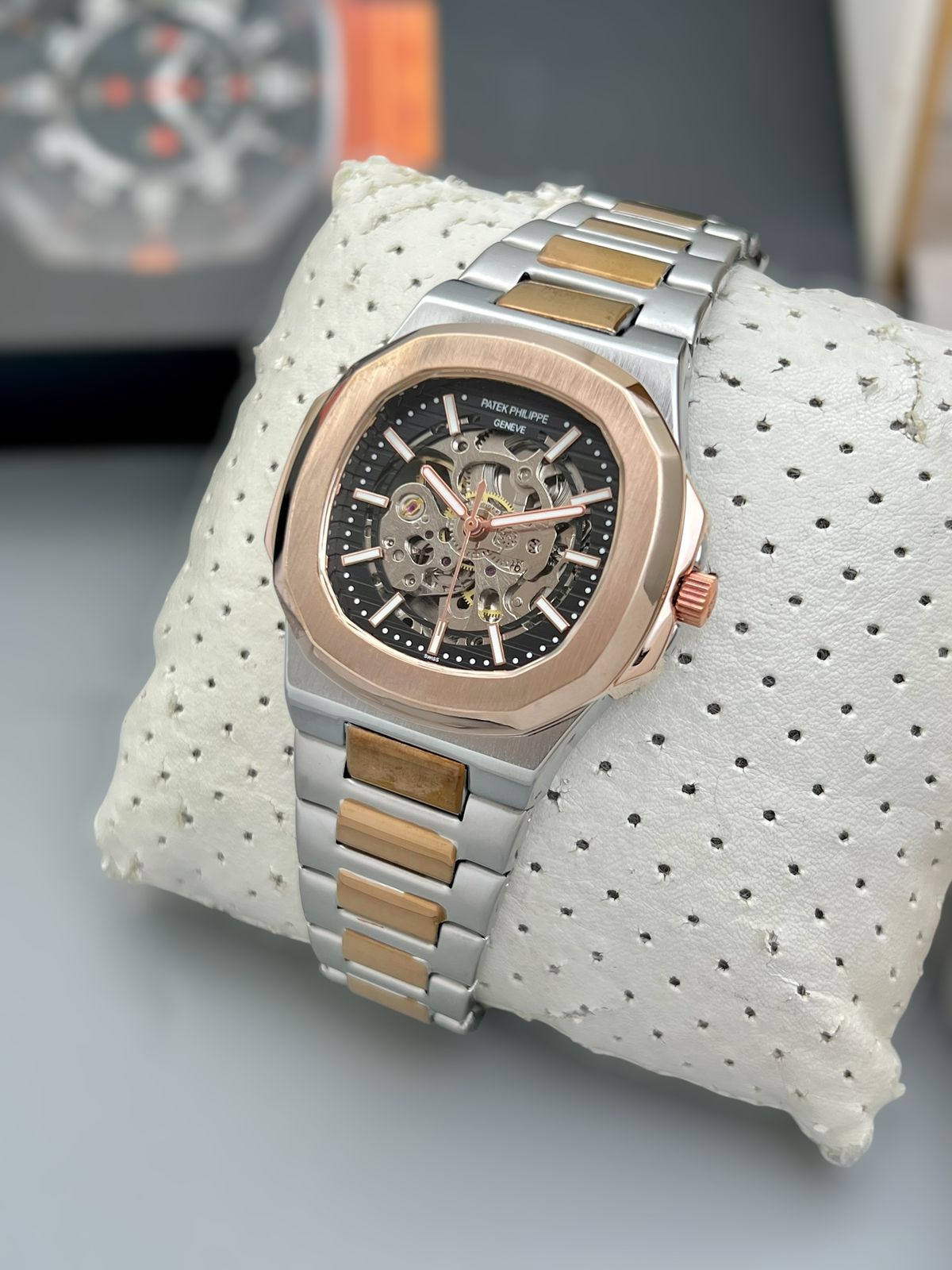 Patek Phillipe Hot Sellingš„š„Men's Watch (Black Dial)