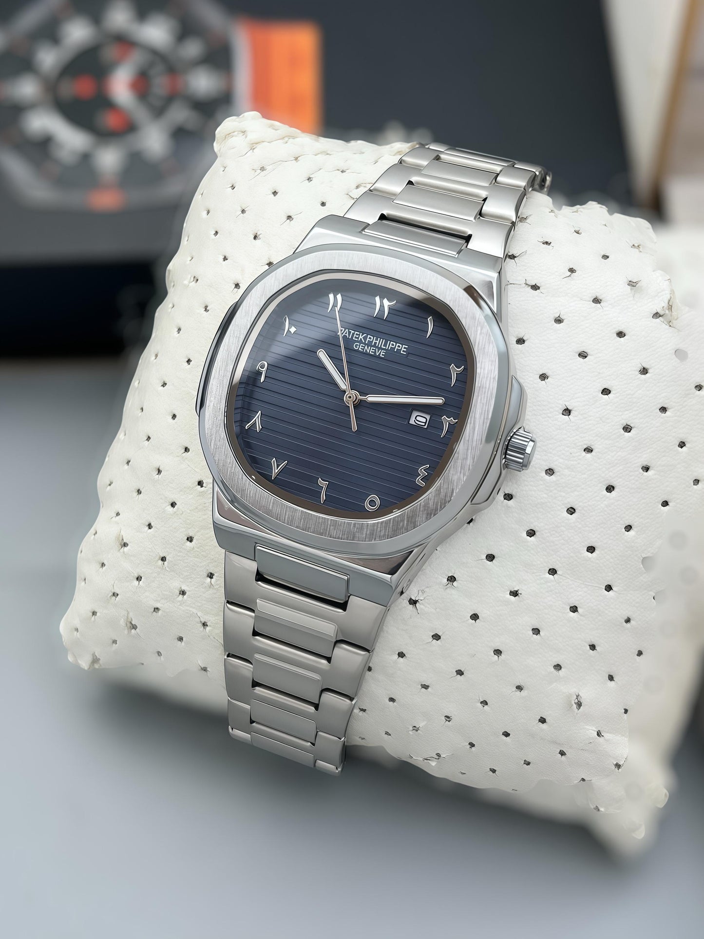 Patek Philippen PREMIUM QUALITY Men's Watch (Black Dial)