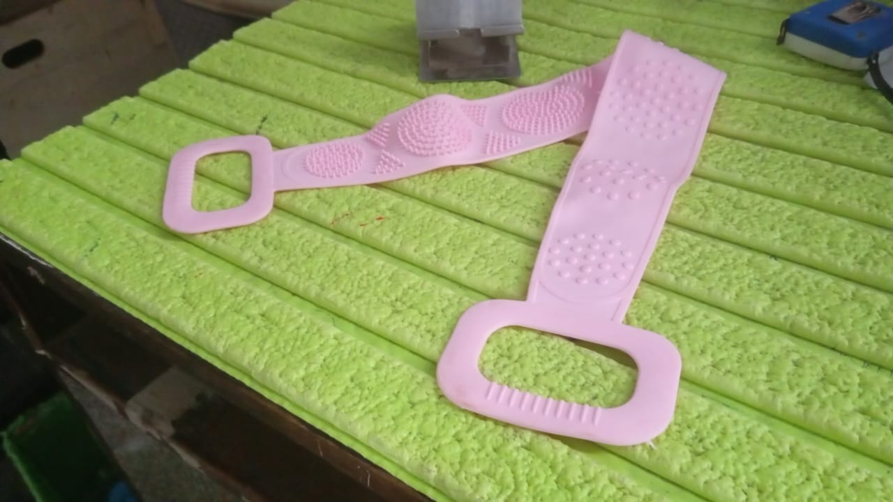 Silicone Body Back Scrubber Double Side Bathing Brush for Skin Deep Cleaning Massage, Dead Skin Removal (122 Gm | medium Size /1pc) - Springkart