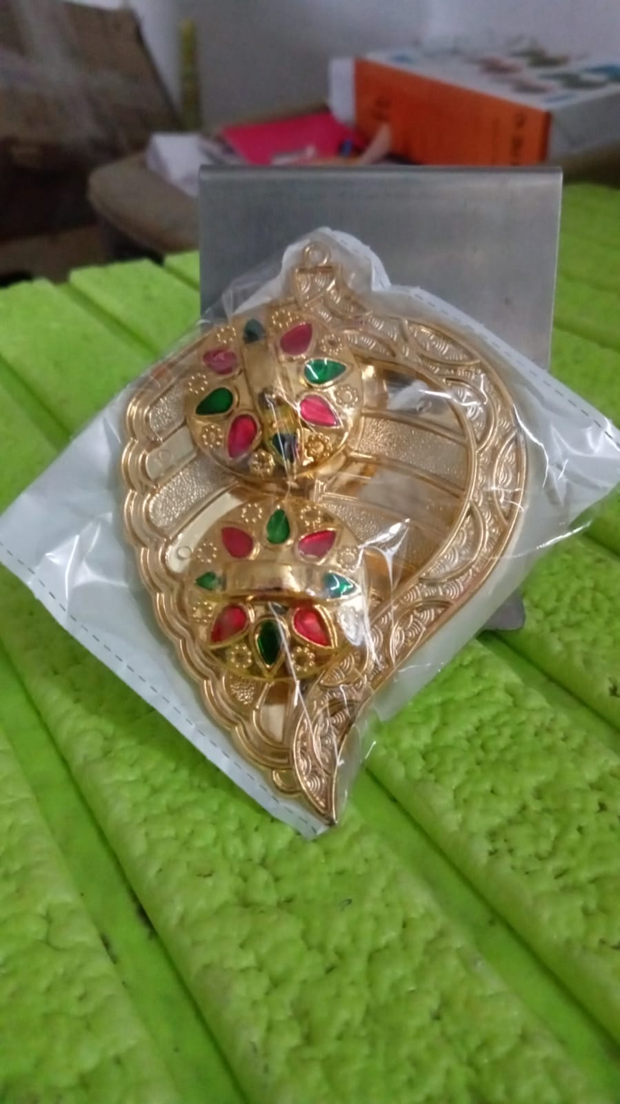 Leaf Shape Special Puja Thali (1 Pc / Mix Design) - Springkart