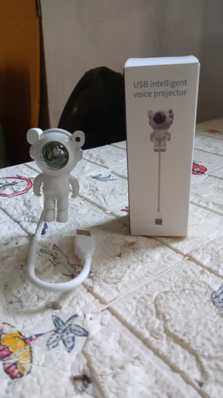 USB Intelligent Voice Projector Astro Night Light Projector, Galaxy Light Star Projector, Cartoon Light, LED Light, Desk Lamp, Mini Night Light, Cartoon Reading Lamp, USB Port for Kids Room Adults Bedroom Party Gaming Room - Springkart